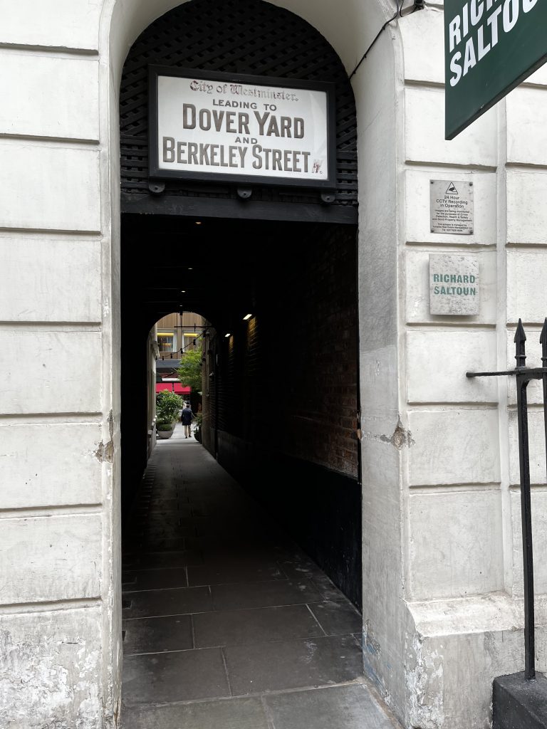 Alleway in Mayfair leading to Dovetale