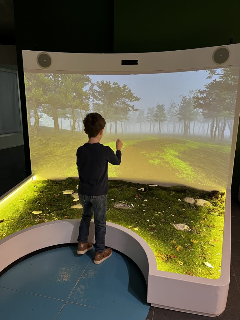 A child at Naples' Citta' Della Scienza museum